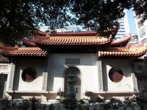 瑞云堂正面。火焰山摄
