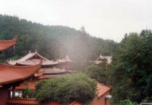 侧面 火燄山 2002