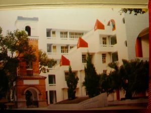 思万楼与新教学楼 思万楼与新教学楼