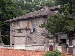 从石岩路望石岩路6号（来源：福州市规划院，摄于2005年）