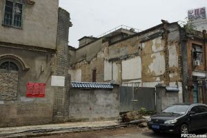 拆除后的中平路邱德康烟行地块（来源：nenva摄于2015年8月）