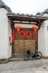 早题巷8号临街大门（暂不留名摄于2015年7月）