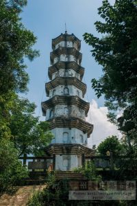 含光塔（暂不留名摄于2016年8月）