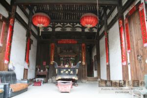 江边郑文雄祖居大厅（严可清摄于2009年10月/仓山区文体局提供）