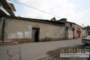 吴厝清代民居大门（严可清摄于2010年2月/仓山区文体局提供）