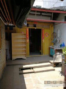 螺洲店前村江墘埕12号民居主座及庭院（来源：林轶南摄于2018年5月）