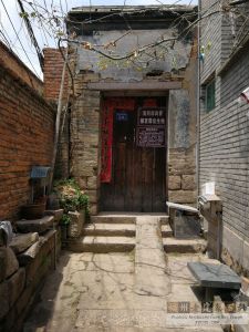 螺洲镇店前村祠堂前24号民居入户大门（来源：林轶南摄于2018年5月）