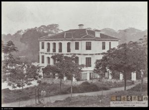 1880-1890年拍摄的英商M. Woodley住宅（后为居安里8号）（来源：高士威的照片集，SOAS藏）