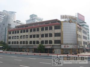台江百货大楼（已拆）【2008】☆海狼王☆（来源：谷歌地球）