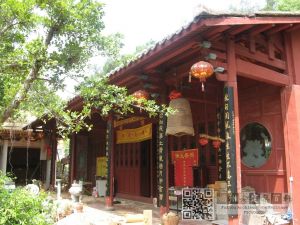 修缮后的圣泉寺大殿（海狼王摄于2010年）