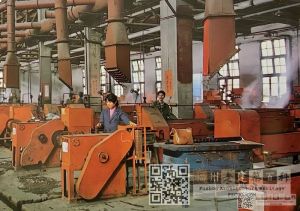 80年代福州第一塑料厂车间内景（来源：《今日福州》工人日报福建记者站编.1985年1月）