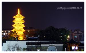 乌塔夜景（拍摄：池志海/2011））