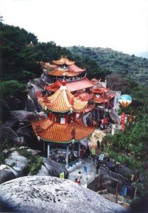 鸟瞰屏山寺 火燄山2002