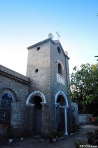 马尾天主教堂主楼钟楼（池志海摄于2011年9月）