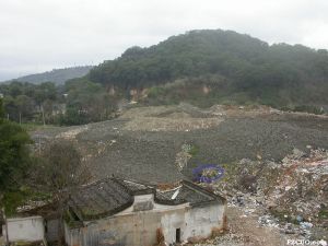 2012年3月2日，已经遭到浅埋的丹井（来源：celespace摄于2012年3月2日）