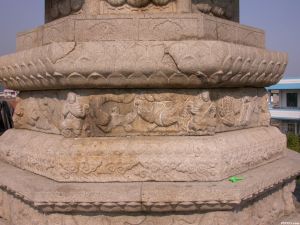 雙龍搶珠及力士