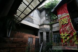 梅坞仓观顶巷12号民居局部（来源：严可清摄于2010年4月）