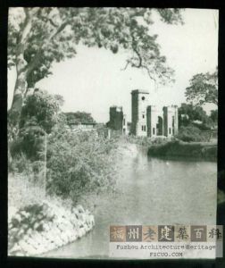 1947年拍摄的南公园黄花岗烈士祠（来源：kongfz.com）