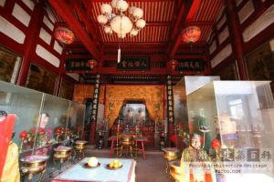 半道村龙翔胜境大殿（严可清摄于2009年11月/仓山区文体局提供）