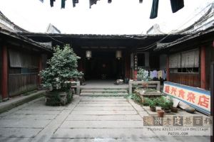97号李家大厝全景（严可清摄于2009年10月/仓山区文体局提供）