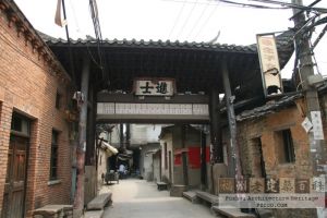 林浦木牌坊全景（严可清摄于2009年5月/仓山区文体局提供）