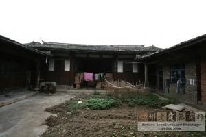 麦埔近代民居大门（严可清摄于2009年11月/仓山区文体局提供）