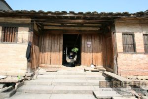 台屿长埕明代建筑大门（严可清摄于2009年11月/仓山区文体局提供）