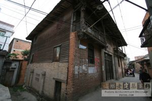 下湖浚兴酒库侧面（严可清摄于2009年11月/仓山区文体局提供）