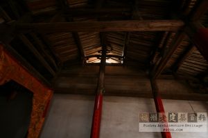 厚峰龙街东境梁架（严可清摄于2010年4月/仓山区文体局提供）