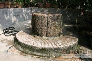 洪光瓦埕青龟井（严可清摄于2009年11月/仓山区文体局提供）