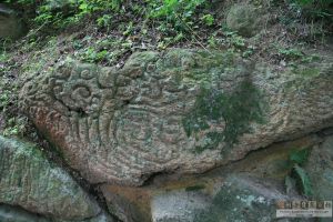 濂江瑞迹岭岩画（从东到西）（来源：严可清摄于2009年6月）