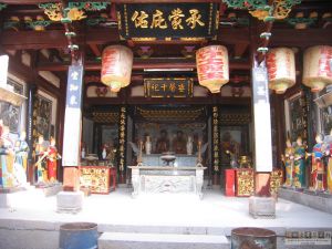 台屿陈东忠烈祠大殿（从南到北）（来源：严可清摄于2009年6月）