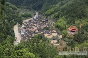 后龙村全景图（来源：后龙村网站）