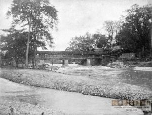 万安桥1890年代旧照（来源：布里斯托大学）