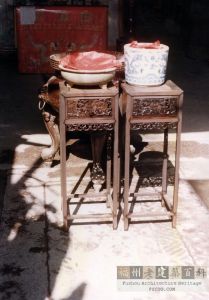 木桌（火燄山摄于1995年）