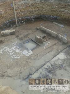 重新挖出的丹井（来源：福州晚报 2012年5月）