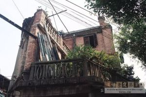 2004年拍摄的聚和路松庐阳台（来源：《家园》杂志、唐希拍摄）