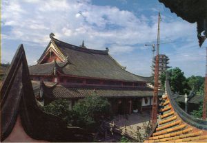1989年左右拍摄的福州西禅寺，此时报恩塔尚在建设（1990年落成）（来源：《福州郊区》，林轶南藏）