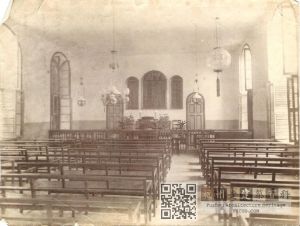 救主堂内景，约摄于1896年以前，标注：“我（裨益知）现在负责管理它。教堂最多能坐下250人，周六日时经常人满为患。”（来源：耶鲁大学神学院及Virginia Van Andel女士的私人收藏）