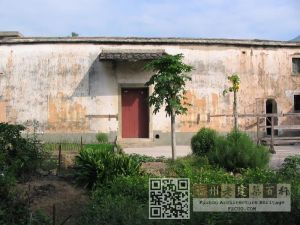 本建筑正立面（来源：镇海楼下）