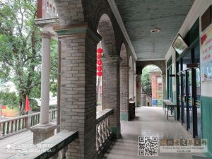建筑一层正面外廊（ABC摄于2020年11月）