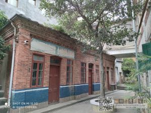 主座西侧的附属红砖楼（ABC摄于2020年11月）