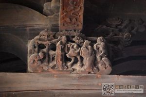 程厝里二进轩廊下柁墩（穆睦摄于2017.05）