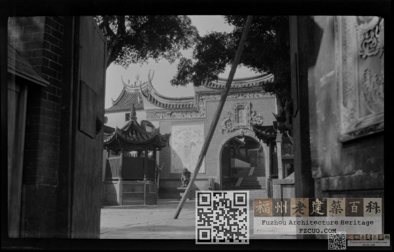 城隍庙仪门（来源：Digital Commonwealth，白克令相册）